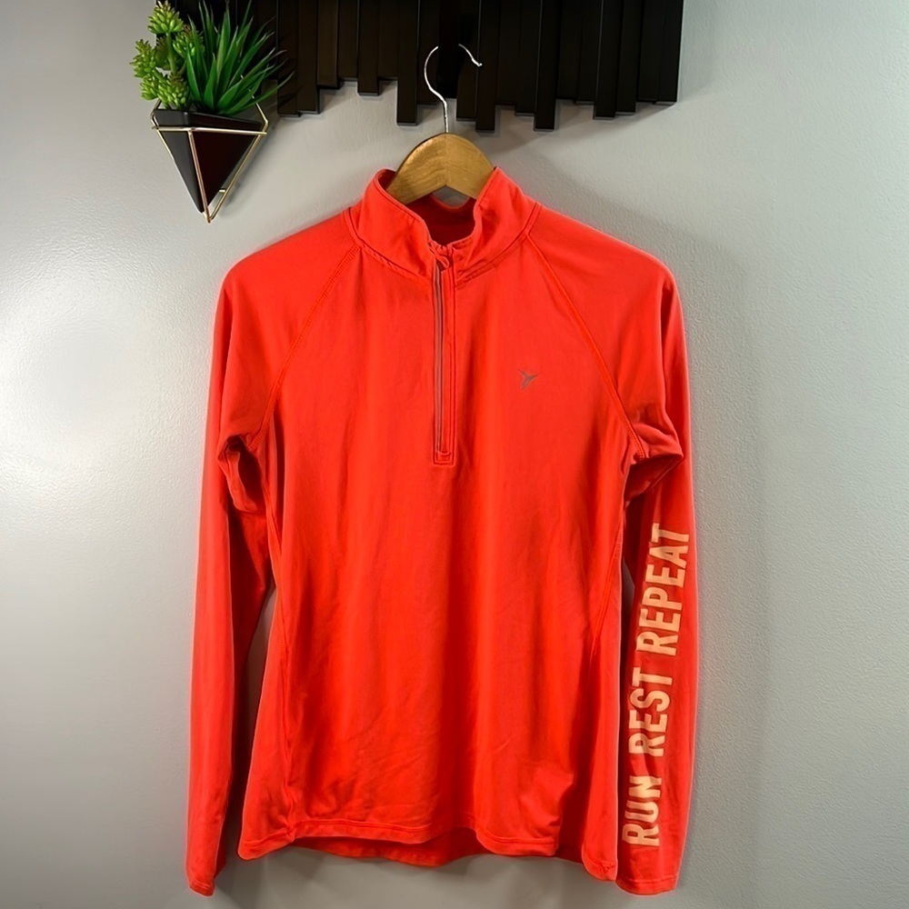 WOMEN’S Old Navy 1/4 Zip Running Top Size Small, Run Rest Repeat